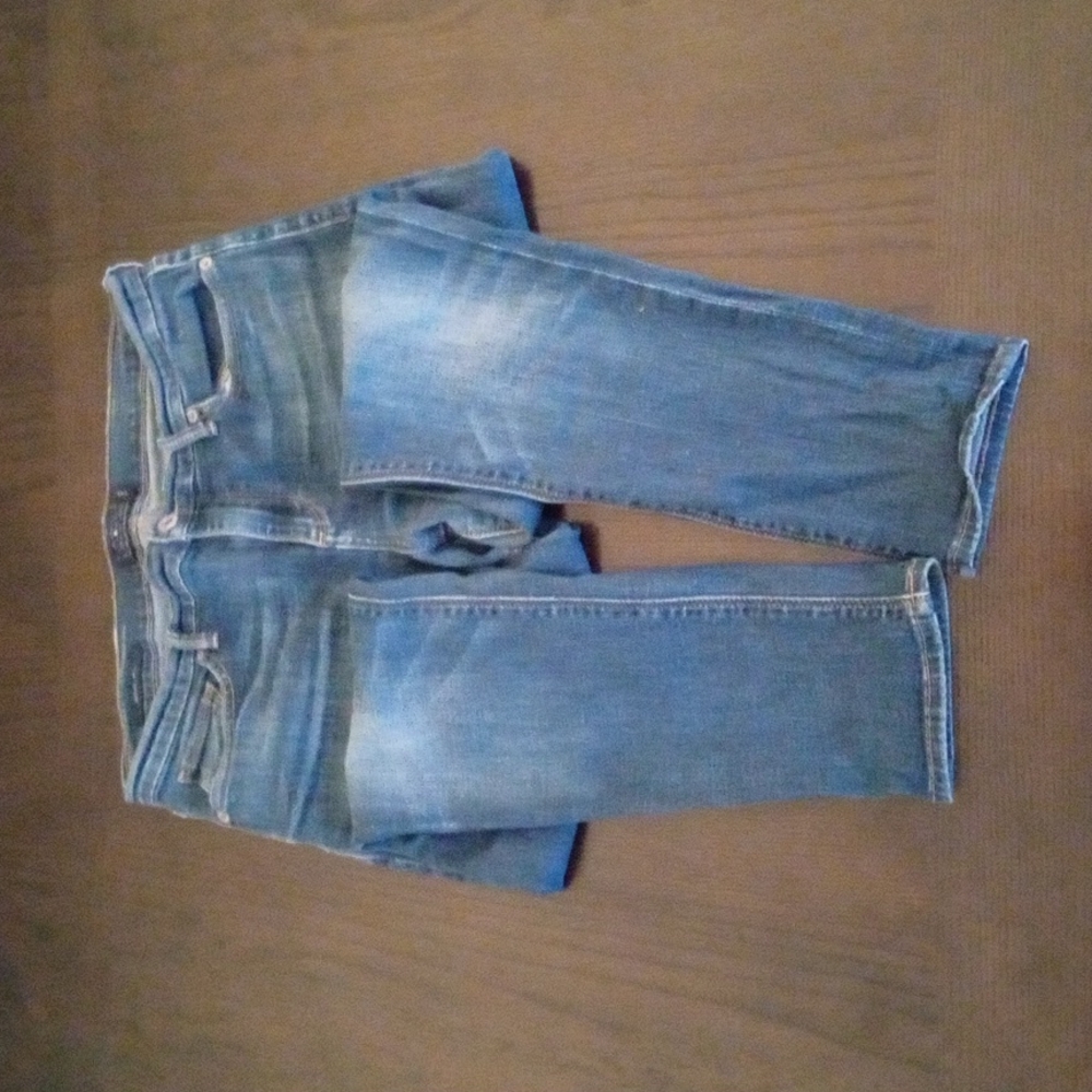 Lucky Brand Brooke Capri jeans. Size 8